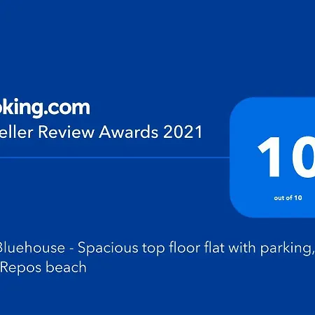 The Bluehouse - Spacious Floor Flat With Parking, By Mon Repos Apartment